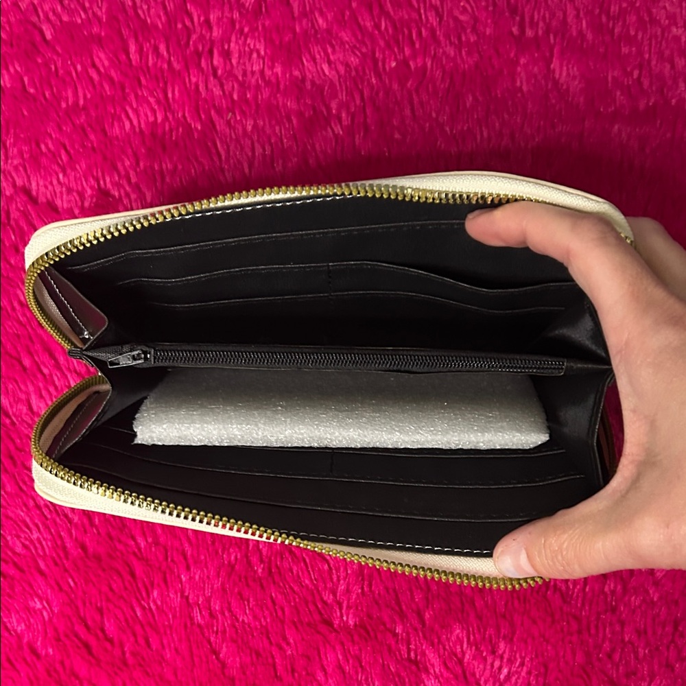 Hello Kitty Multicolor Pattern Long Wallet - image 4